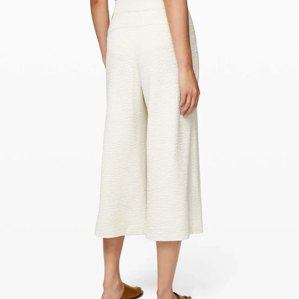 lululemon athletica Textured Cream Wide-Leg Cropped Pants